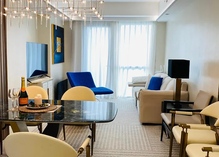 East Glory Penthouse Apartahotel